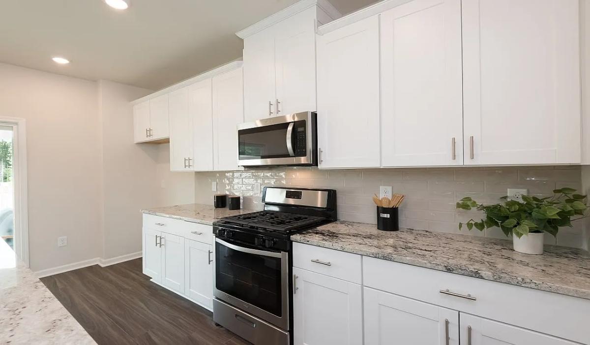 Modern-Farmhouse 3-Bedroom Home with Open Concept Layout and Front Porch (1,528 Sq. Ft. Floor Plan)