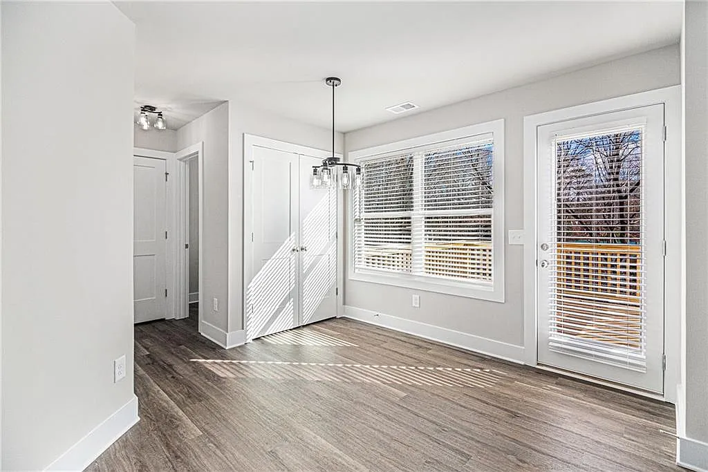 Traditional 3-Bedroom Cape Cod Home with Balcony and Unfinished Basement