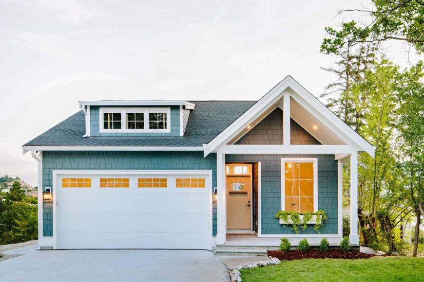 Charming Craftsman Cottage with a Cozy Front Porch