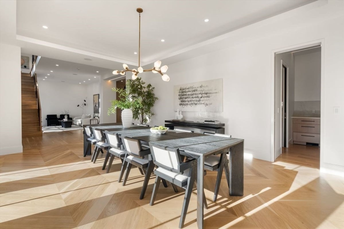 Formal dining room