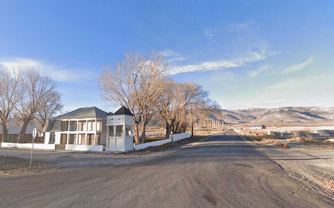 10 Secluded Towns that Make Their Home in the Great Salt Lake Desert
