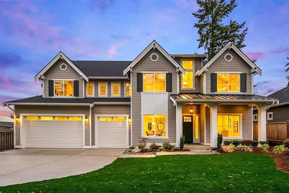 Classic Craftsman Exterior with Inviting Symmetry