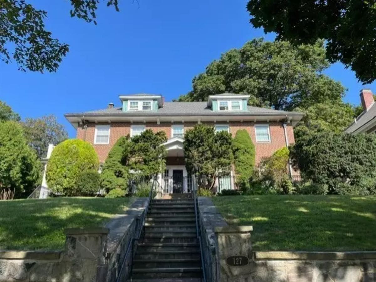 This $2,300,000 1920s brick Colonial in Chestnut Hill offers 3,728 sq ft of living space with 5 bedrooms, 3 full baths, 2 partial baths, and sits on a 0.28-acre lot near Boston College.