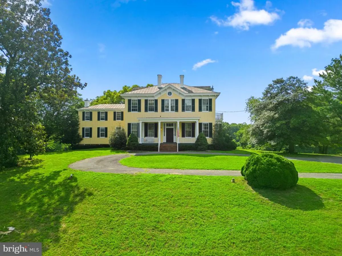 Waverly Mansion, built in 1856, is a 5,628-square-foot Italianate Victorian home on over 7 acres near Washington, D.C., and Annapolis.