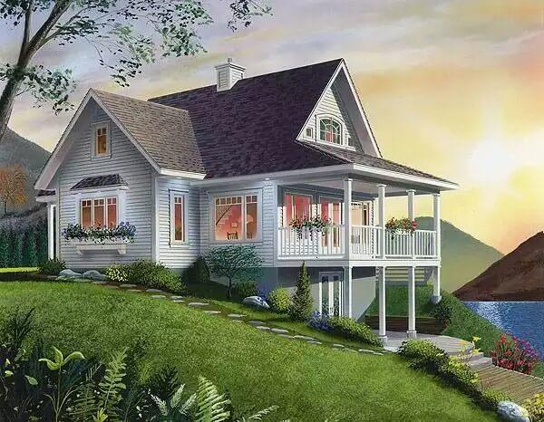 Charming Lakeside Cottage with a Wraparound Porch