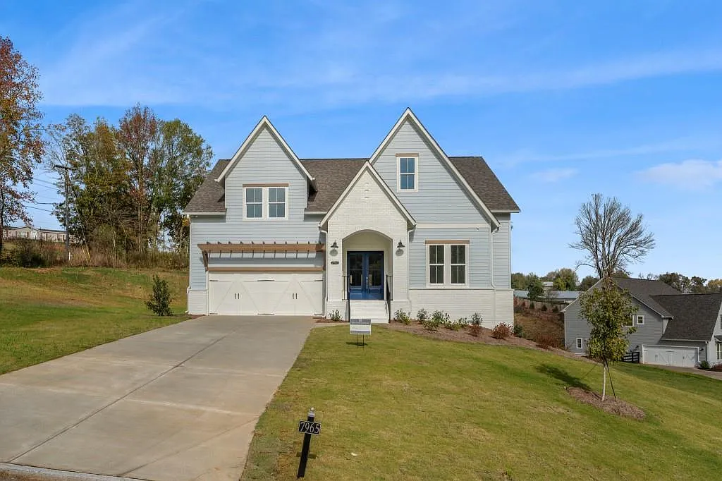 Farmhouse-Style 4-Bedroom Home with Loft and Unfinished Basement (3,043 Sq. Ft. Floor Plan)