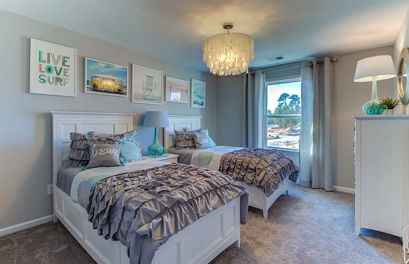 Traditional-Style 3-Bedroom Home with Loft and Flex Room (2,474 Sq. Ft. Floor Plan)