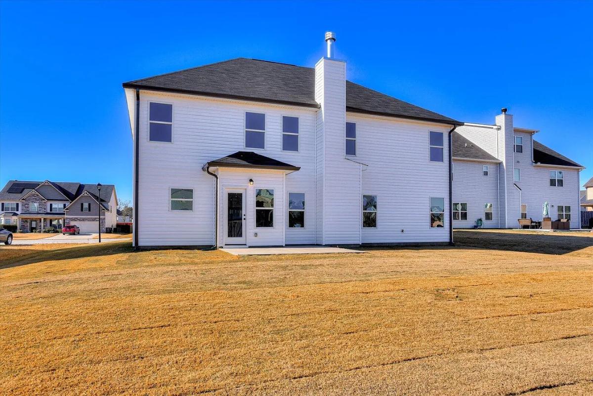 4-Bedroom Traditional Home with Front Porch and 2-Car Garage (2,972 Sq. Ft. Floor Plan)