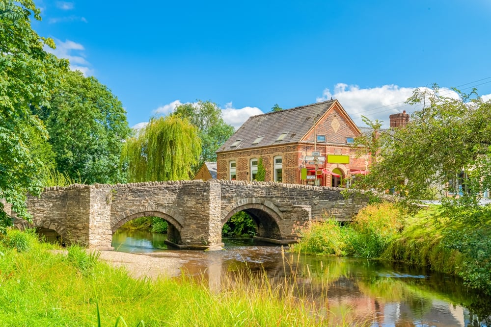 19 of the Most Fascinating Small Towns Worldwide that Feature Timeless Stone Arch Bridges