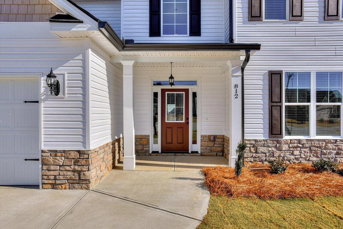 4-Bedroom Traditional Home with Front Porch and 2-Car Garage (2,972 Sq. Ft. Floor Plan)