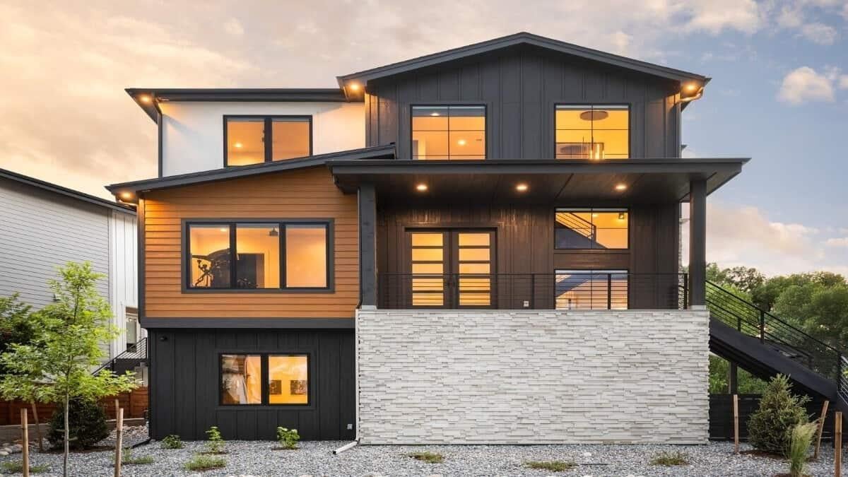 Modern Facade with Contrasting Textures and Bold Lines