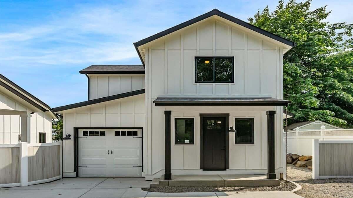 Modern Farmhouse with Striking Black Trim Accents