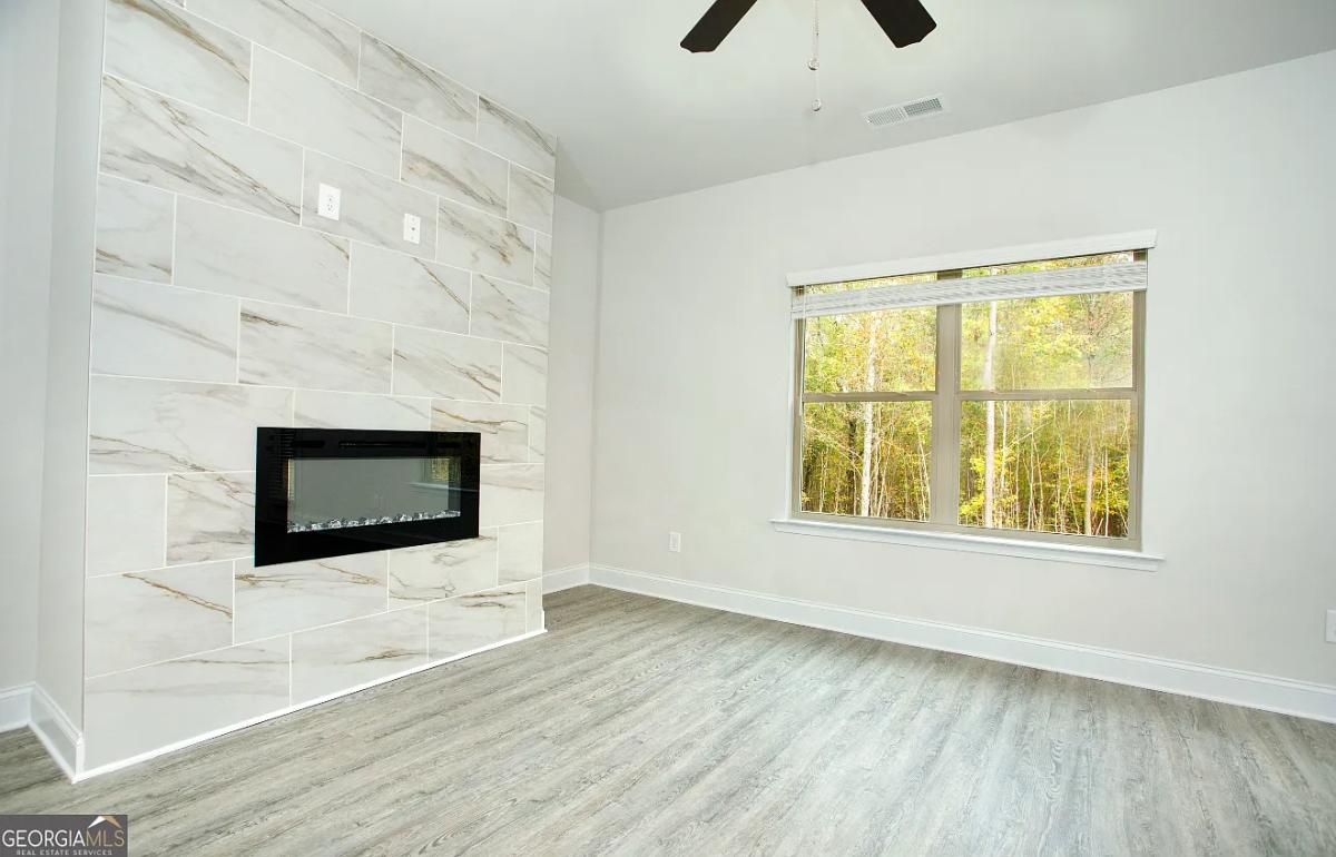 4-Bedroom Craftsman Home with Two-Story Foyer and Covered Back Patio (2,008 Sq. Ft. Floor Plan)