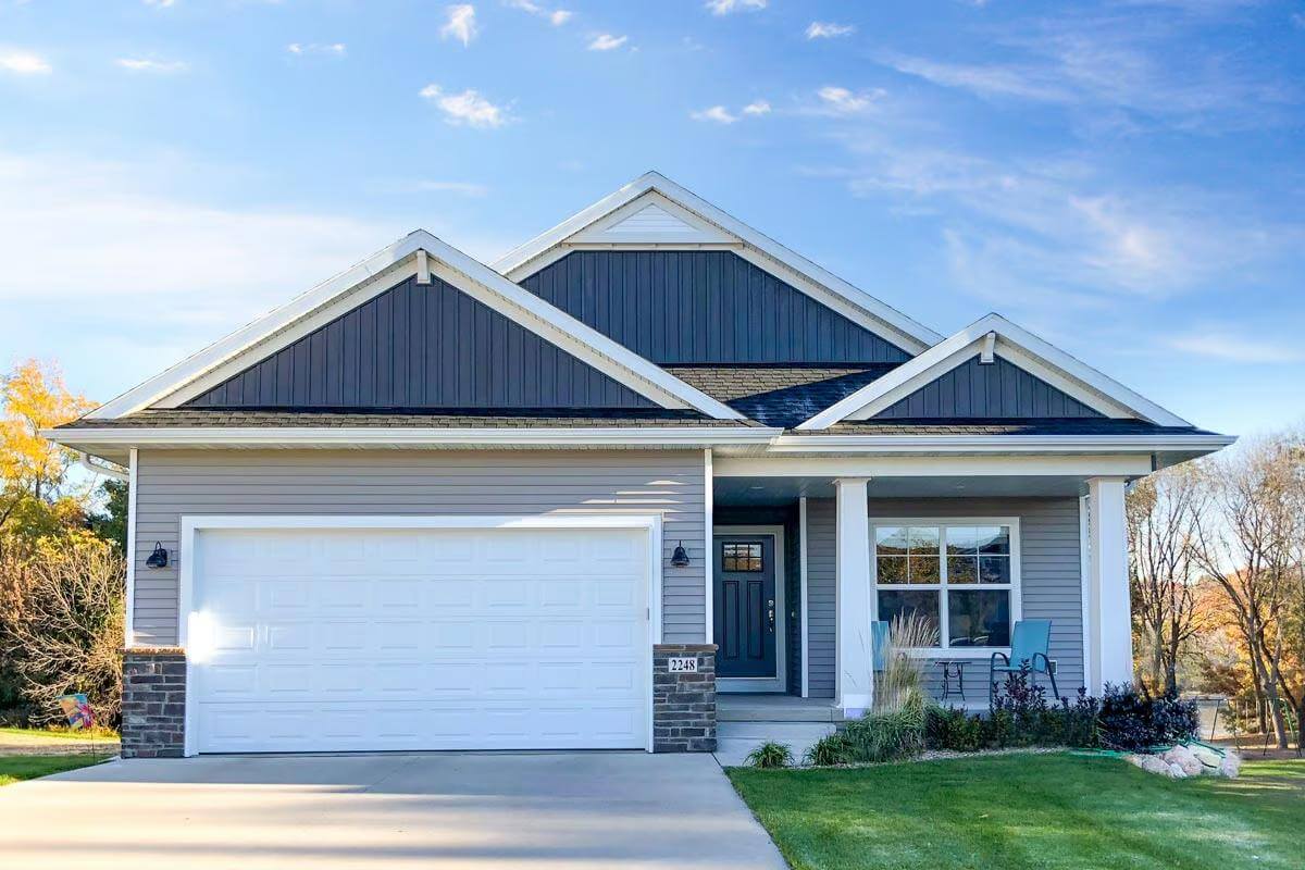 2-Bedroom Craftsman Home with Double Garage and Screened Porch (Floor Plan)