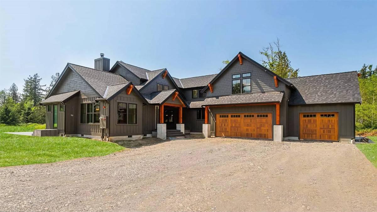 Explore the Striking Gable Rooflines of This Modern Craftsman Home
