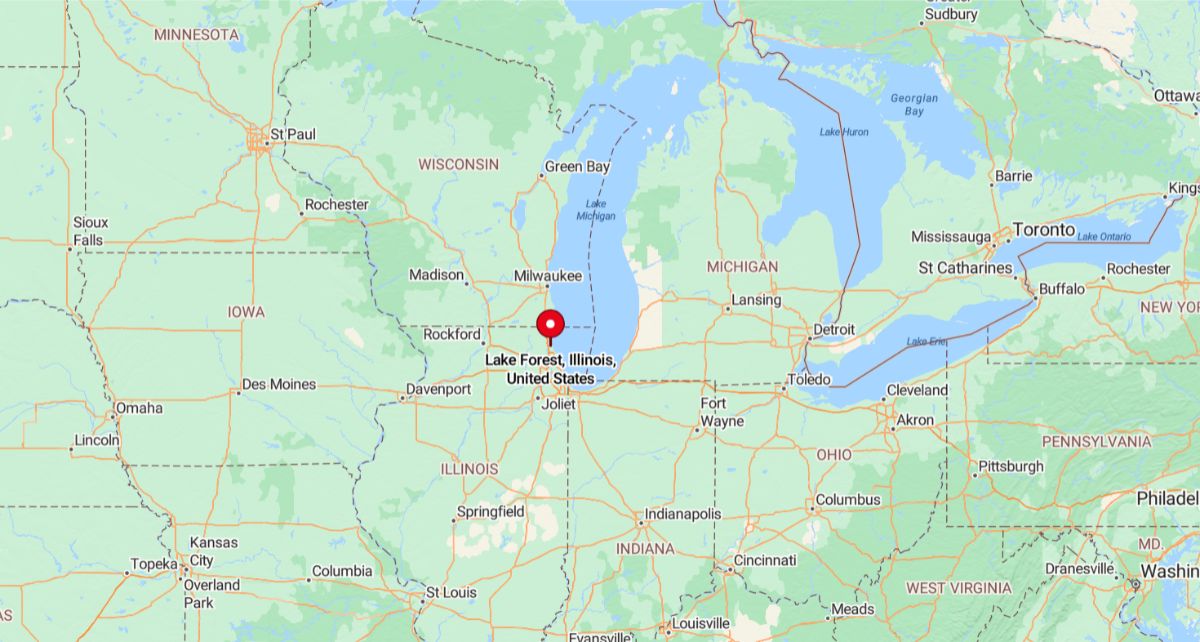 Lake Forest, Illinois, is a scenic suburban city located along the western shore of Lake Michigan, approximately 30 miles north of downtown Chicago.