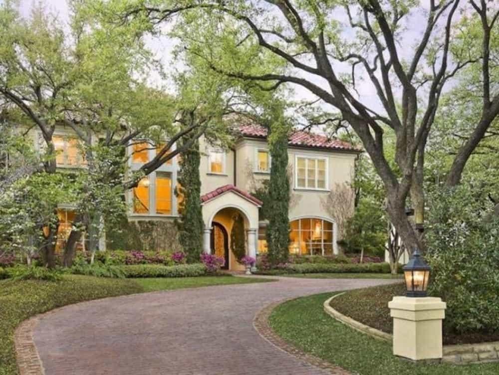 Mediterranean Villa Nestled Amongst Majestic Oaks