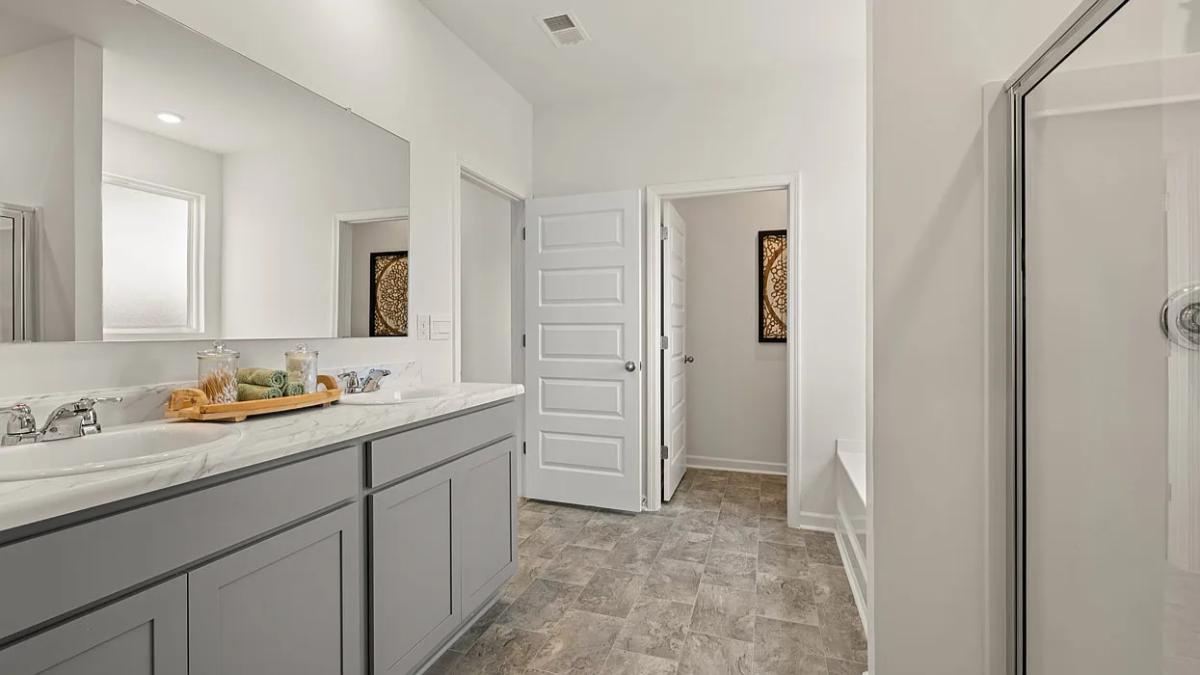 4-Bedroom Traditional Home with Covered Patio and 2-Car Garage (2,250 Sq. Ft Floor Plan)