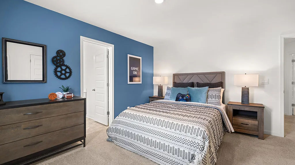 Traditional 5-Bedroom Home with Front Porch and Covered Rear Patio (3,034 Sq. Ft. Floor Plan) 