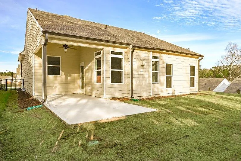 Traditional 3-Bedroom Ranch-Style Home with Open-Concept Floor Plan and Front Porch (1,468 Sq. Ft Floor Plan)