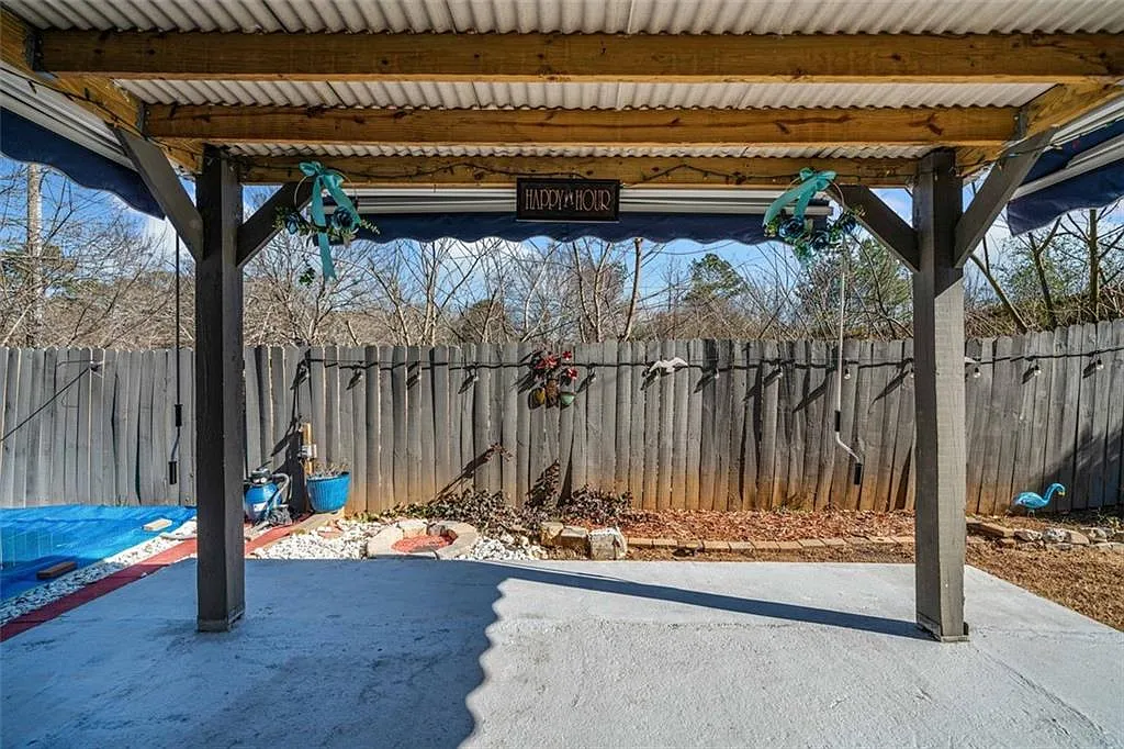 Traditional-Style 3-Bedroom Home for a Corner Lot with Covered Patio and 2-Car Garage (2,476 Sq. Ft Floor Plan)