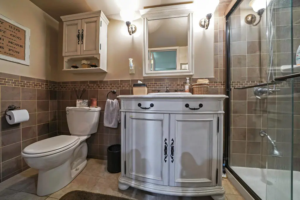 Colonial 3-Bedroom Home with Finished Basement and Detached Garage (1,920 Sq. Ft. Floor Plan)