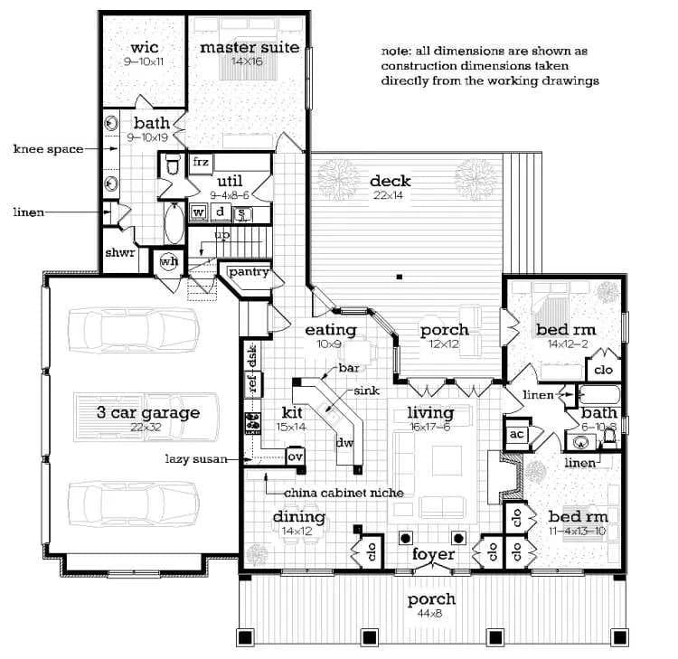 Functional Floor Plan with a Cleverly Positioned Kitchen Island