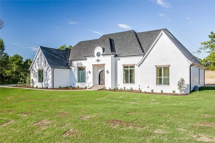 Check Out the Dormer and Craftsman Style on the Front Elevation