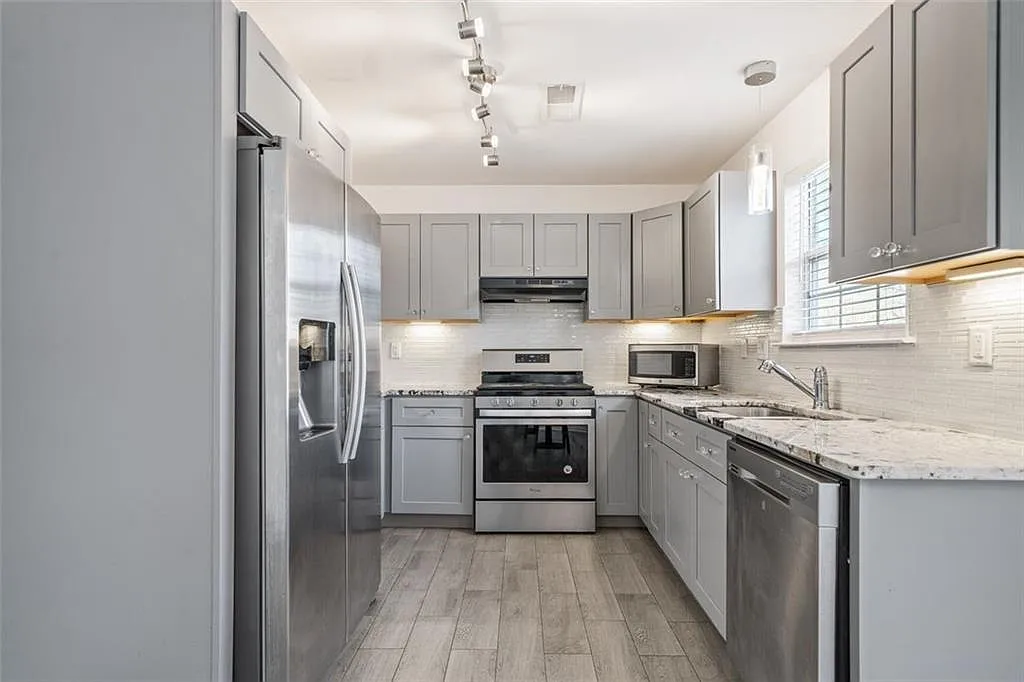 Traditional-Style 3-Bedroom Home for a Corner Lot with Covered Patio and 2-Car Garage (2,476 Sq. Ft Floor Plan)