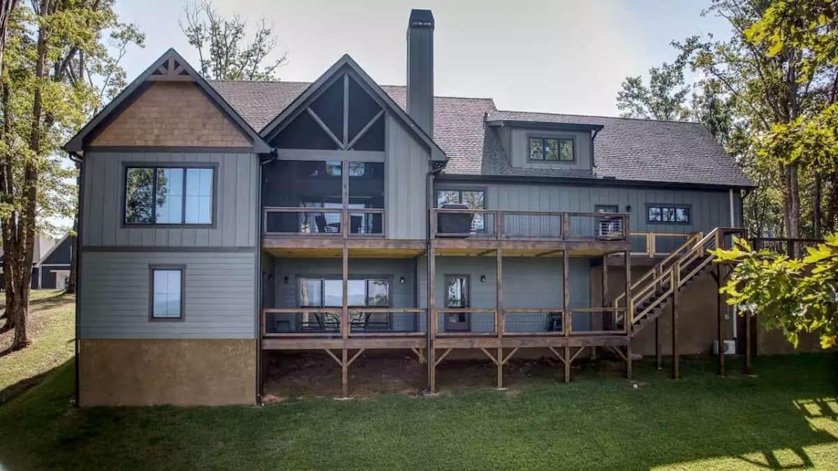 Expansive Rear Deck for Relaxing Views Amidst Nature
