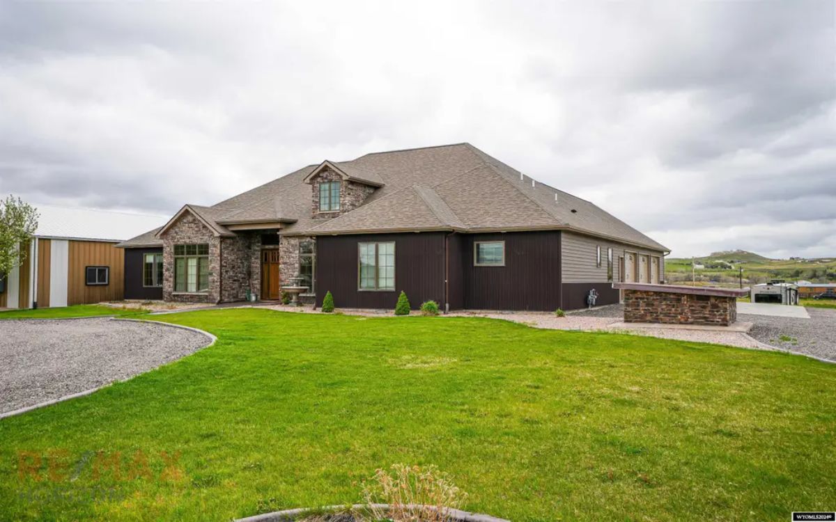 This stunning 4-bed, 4-bath, 3,775 sq. ft. home, built in 2018, offers modern luxury and spacious living in a prime location.