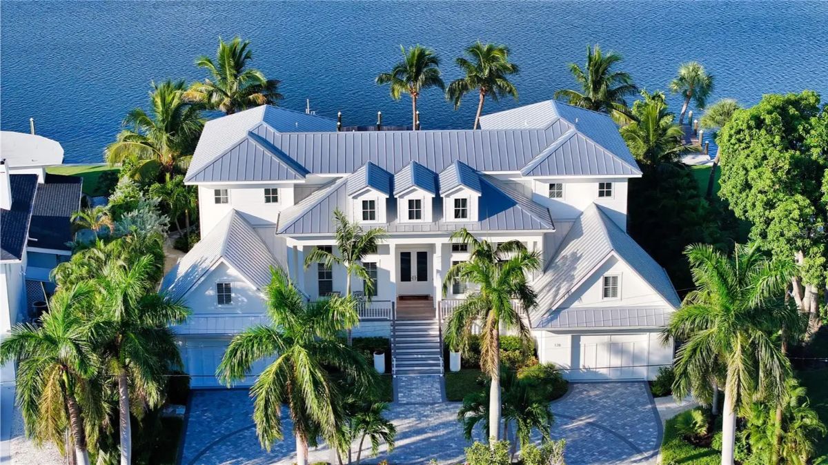 This home in Sarasota is listed at $10,000,000. This stunning 2021-built coastal contemporary home offers 5,064 sq ft