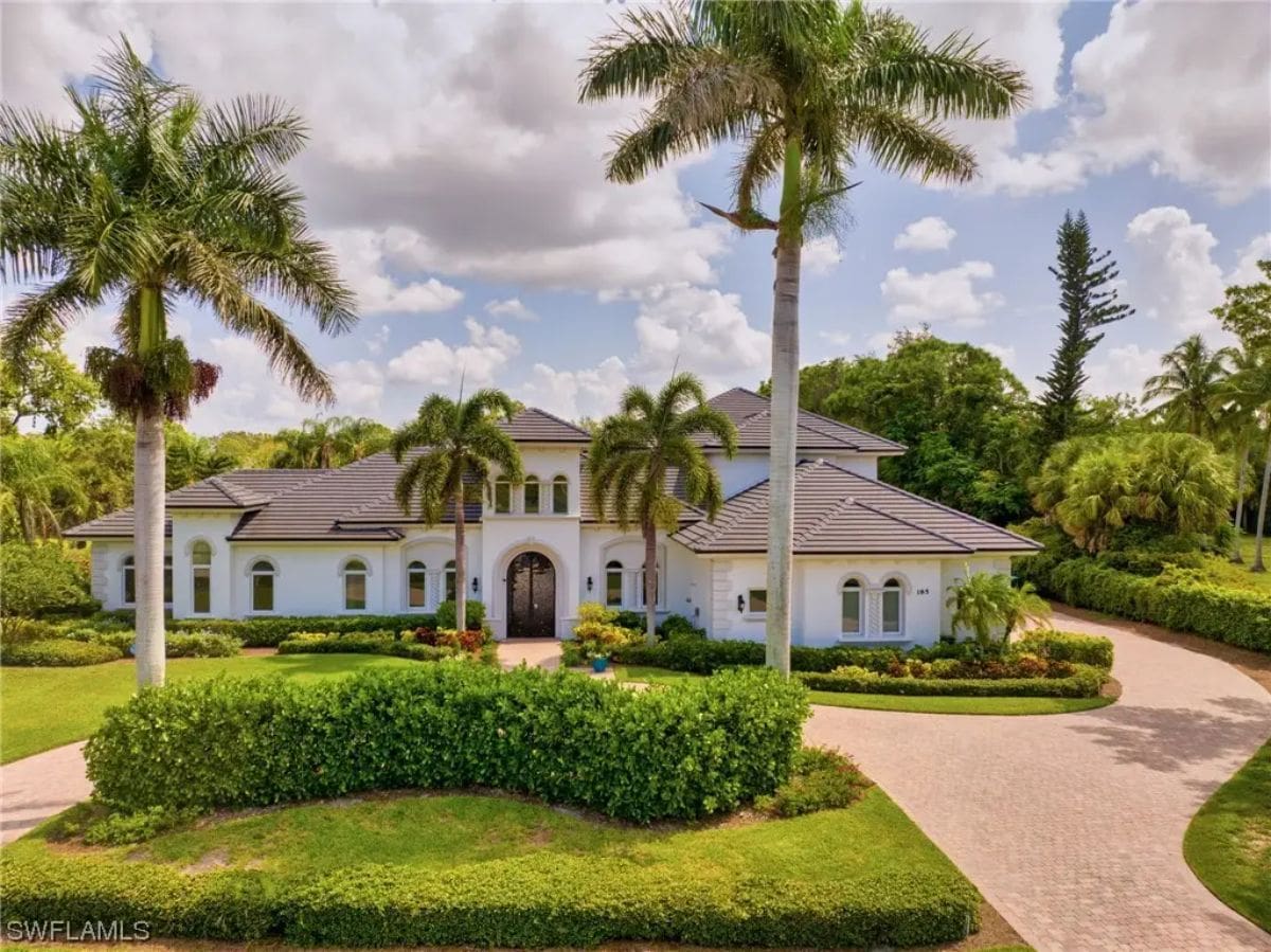 All this for $10,000,000 in Naples. This luxurious estate at 185 Tupelo Rd in Naples,