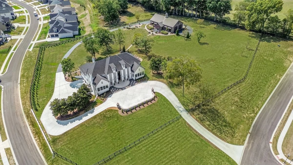 9,927 Sq. Ft. Mansion in Franklin, TN ($5,999,000)