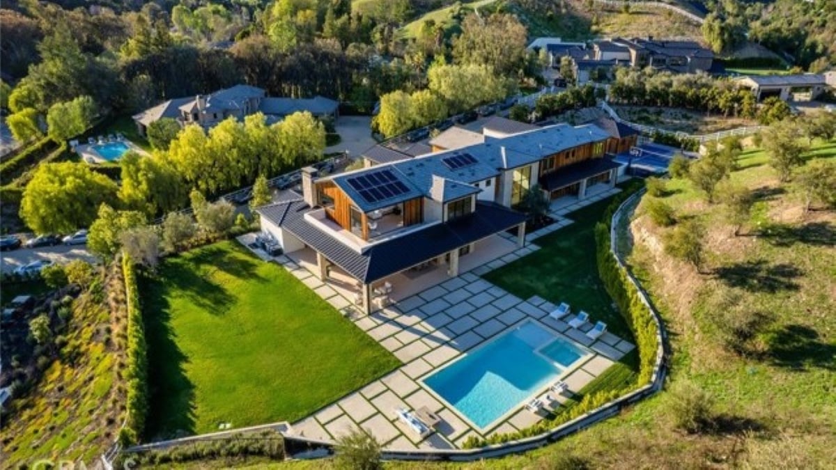 14,189 sq. ft. Mansion in Hidden Hills, CA - $24,995,000