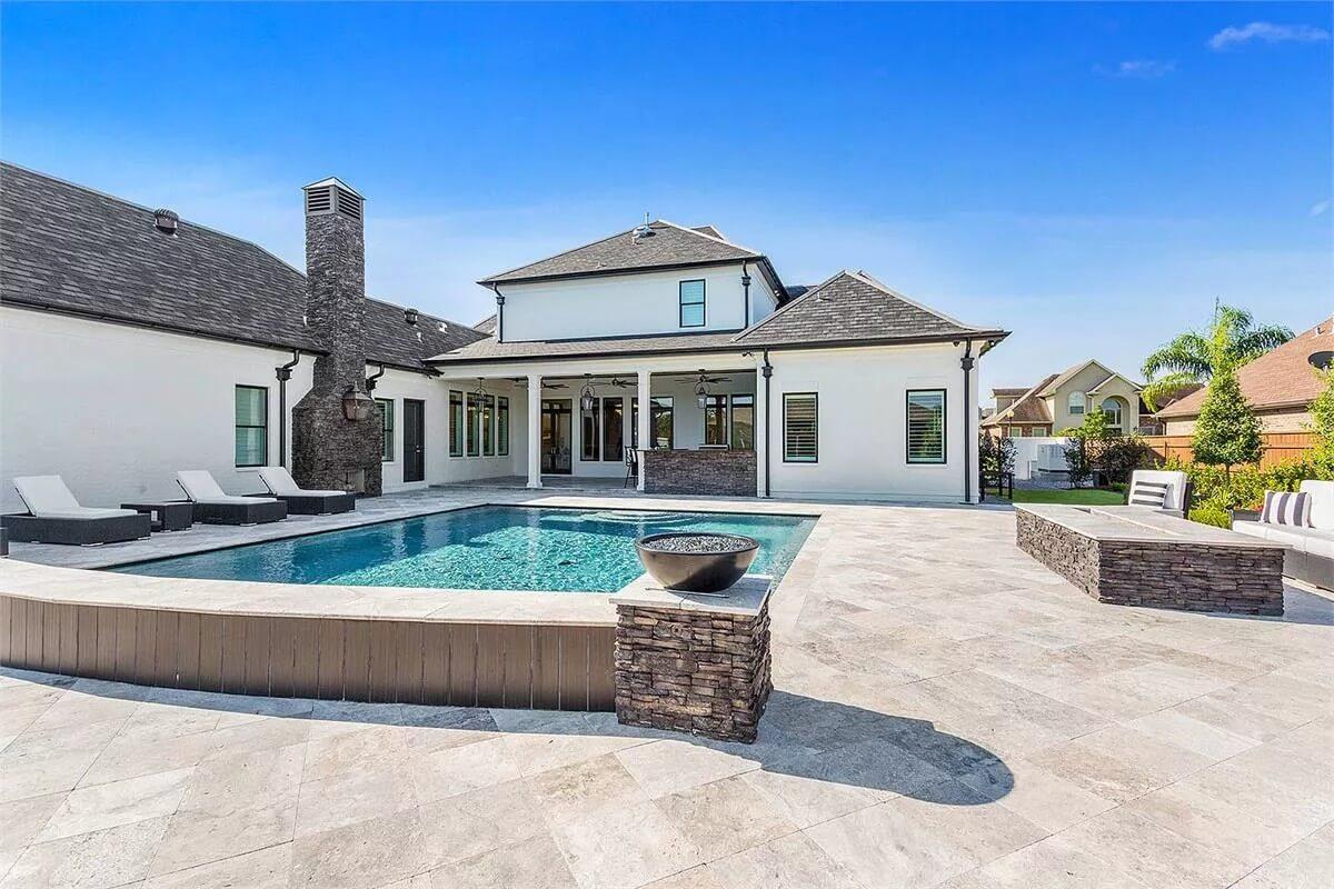 Look at This Backyard Oasis Featuring a Chic Modern Pool