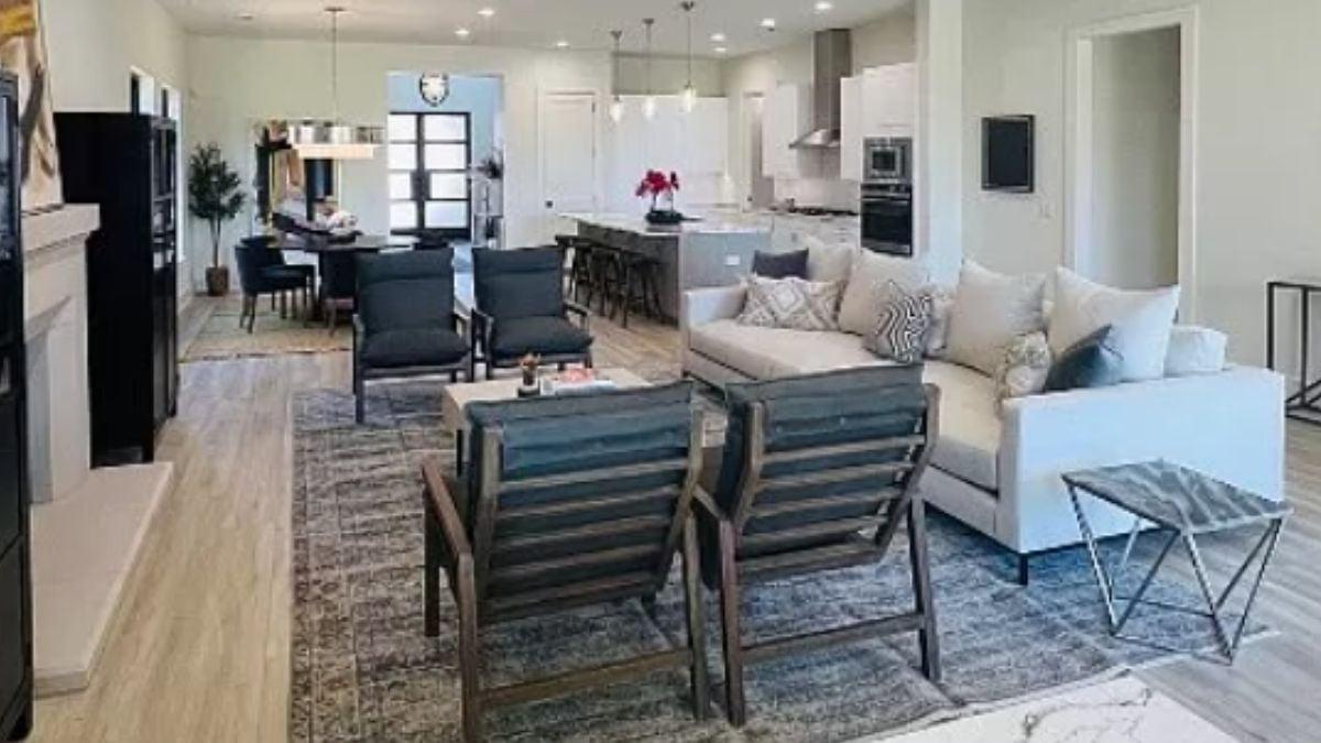 Open-Concept Living Area with a Seamless Transition to Dining