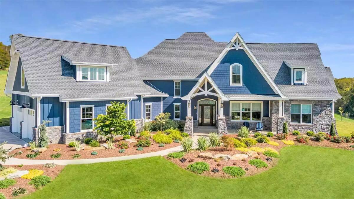 Check Out the Vibrant Facade on This Craftsman Beauty