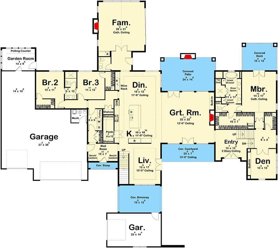 Explore This Spacious Layout With a Convenient Kitchen and Family Room Connection