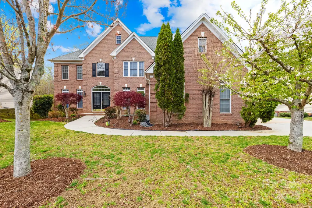 7-Bedroom Brick-Front Home with Open-Floor Plan and Finished Basement (5,321 Sq. Ft. Floor Plan)