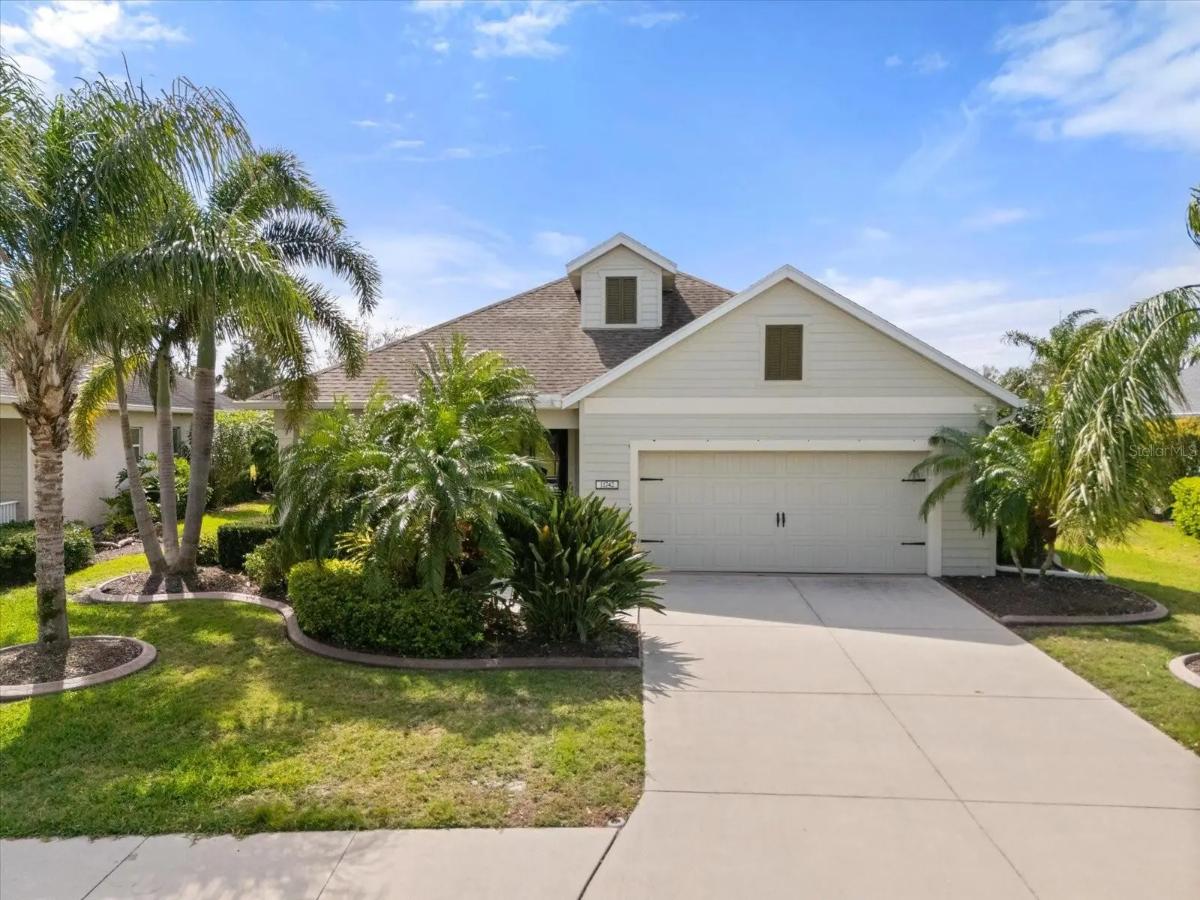 Contemporary 3-Bedroom Florida Home with Front Porch and Screened-in Pool (1,805 Sq. Ft. Floor Plan)