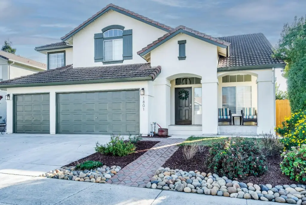 Contemporary 4-Bedroom Mediterranean-Style Home with Covered Patio and 3-Car Garage (2,561 Sq. Ft. Floor Plan)