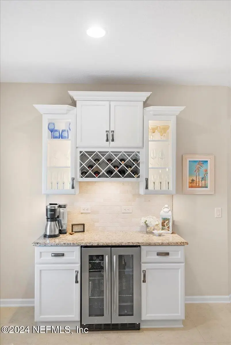 Traditional 5-Bedroom with Open-Concept Layout and Screened-in Pool (2,319 Sq. Ft. Floor Plan) 