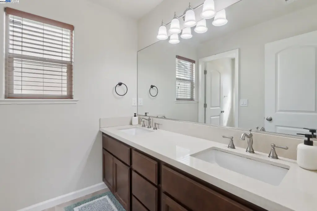 Mediterranean-Style 3-Bedroom Home for a Corner Lot with Open Floor Plan and 2-Car Garage (1,512 Sq. Ft. Floor Plan)