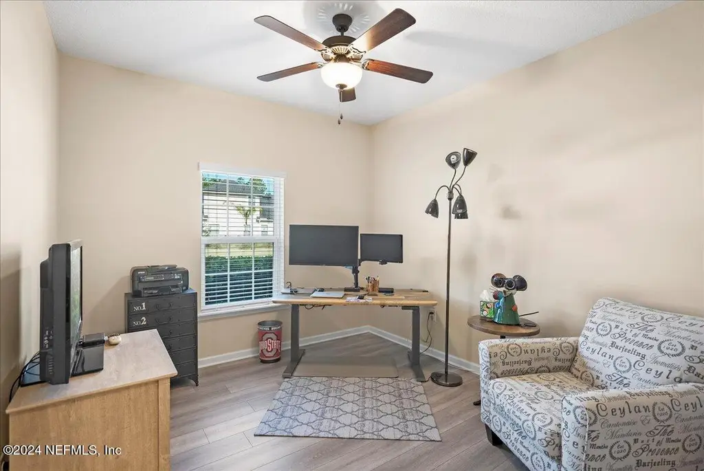 Traditional 5-Bedroom with Open-Concept Layout and Screened-in Pool (2,319 Sq. Ft. Floor Plan) 