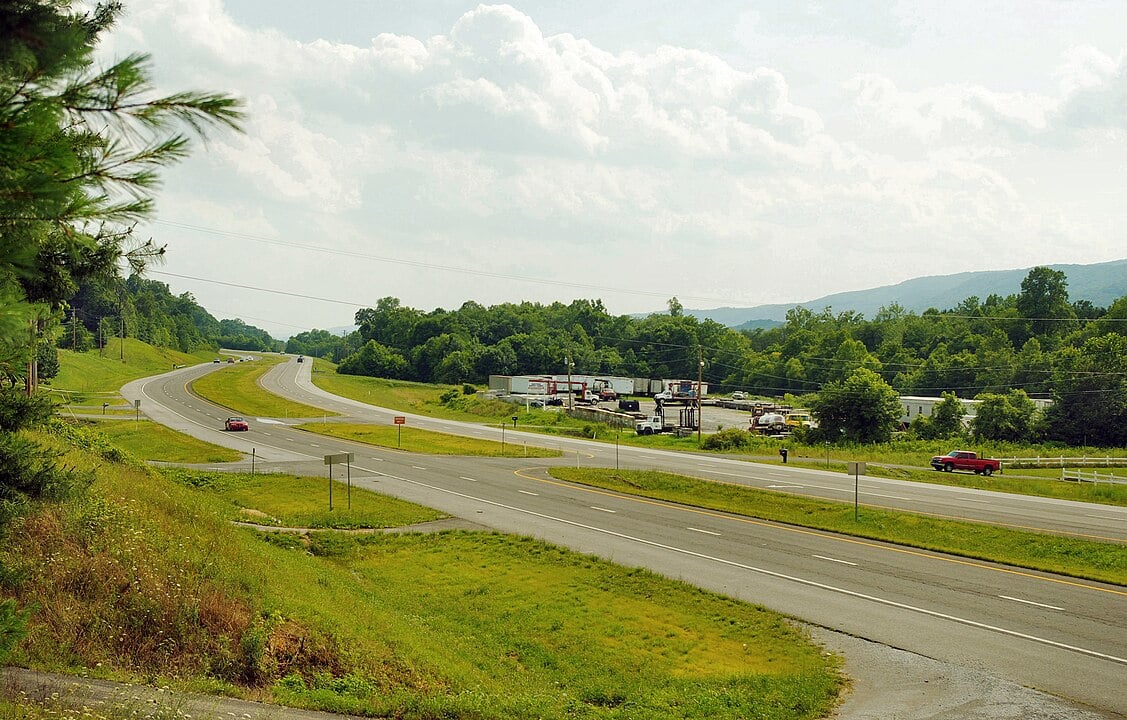 10 Secluded Neighborhoods Nestled in the Natural Beauty of the Tennessee River Valley