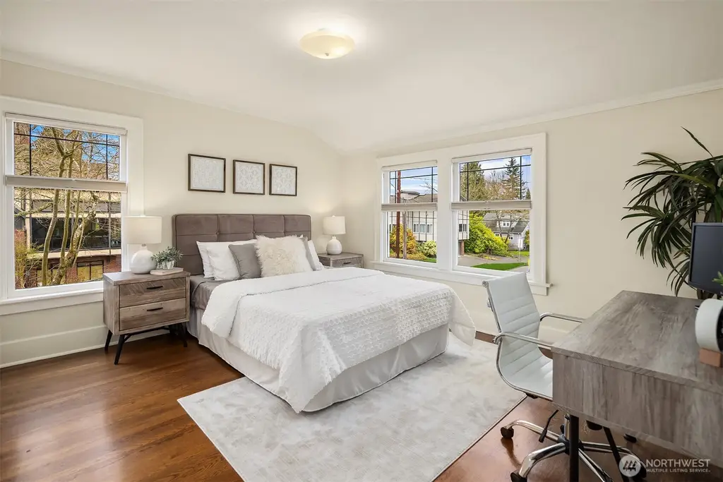 Colonial-Style 4-Bedroom Home for a Corner Lot with Bonus Room and Detached Single Garage (2,788 Sq. Ft. Floor Plan)