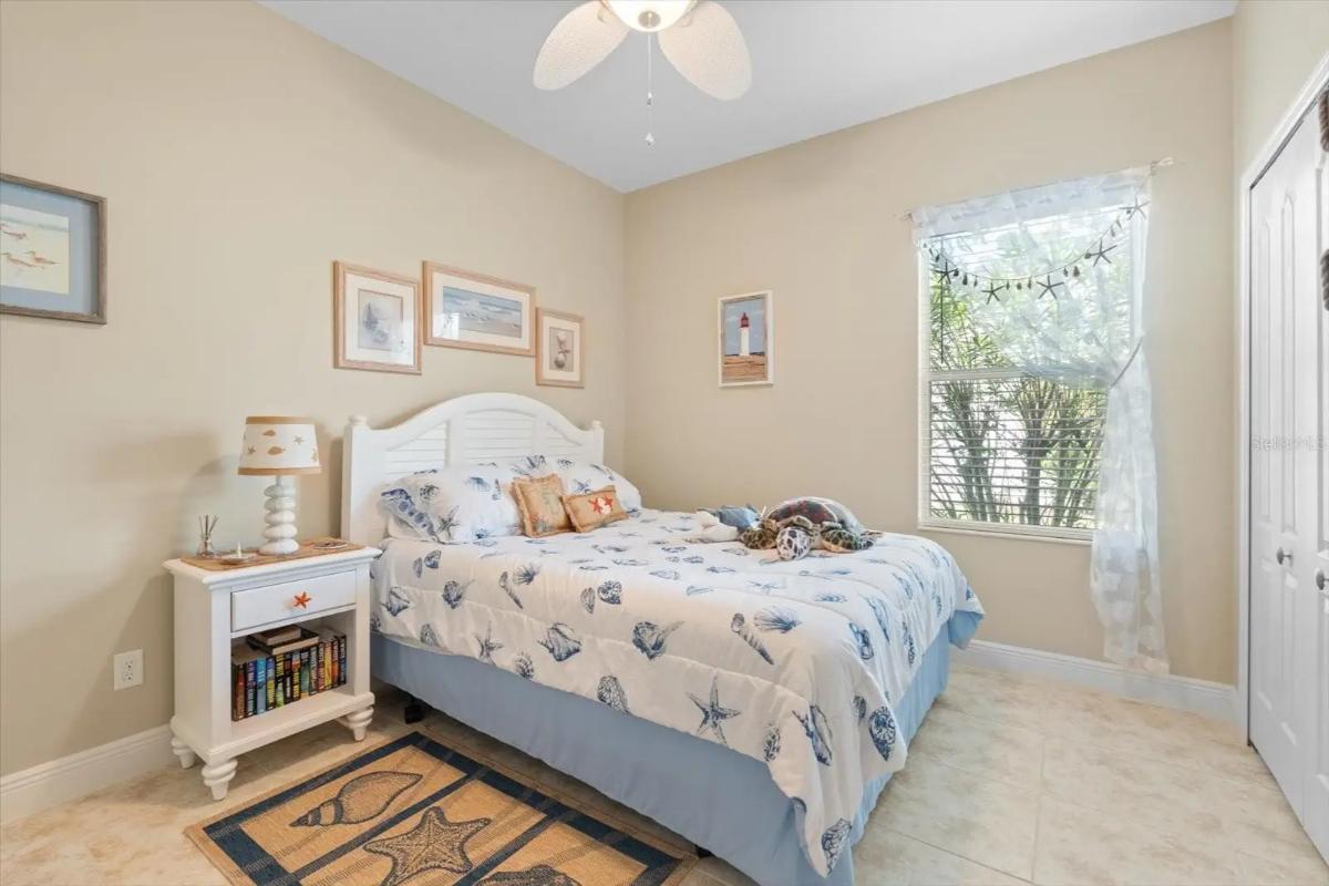 Contemporary 3-Bedroom Florida Home with Front Porch and Screened-in Pool (1,805 Sq. Ft. Floor Plan)