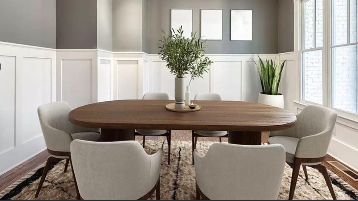 Simple and Elegant Dining Room with a Chic Oval Table