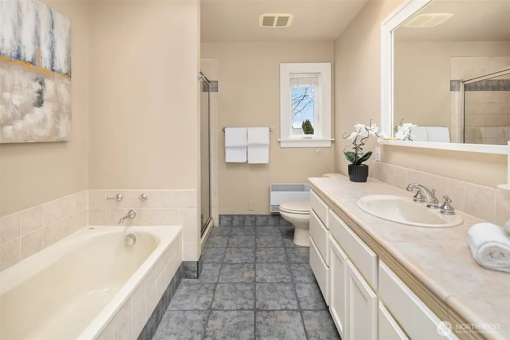 Colonial-Style 4-Bedroom Home for a Corner Lot with Bonus Room and Detached Single Garage (2,788 Sq. Ft. Floor Plan)